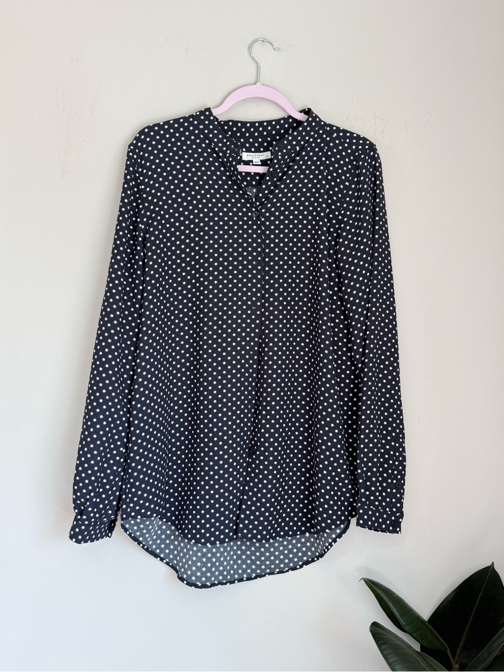Equipment Femme Star Print Button Front Blouse Navy White Size L - Picture 2 of 5